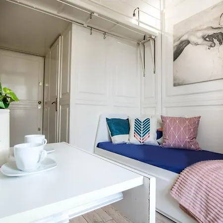 Joivy Lovely Studio For 2 With Balcony Near Duomo Milan Exterior photo