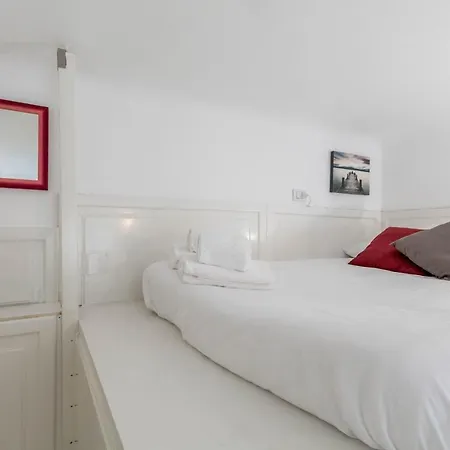 Joivy Lovely Studio For 2 With Balcony Near Duomo Milan Exterior photo